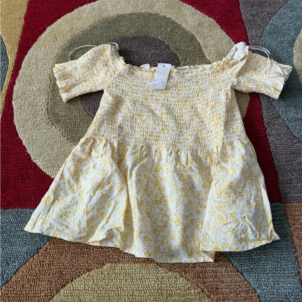 NWT Francesca’s Boutique Yellow White Smocked Floral Print Off the Shoulder Top